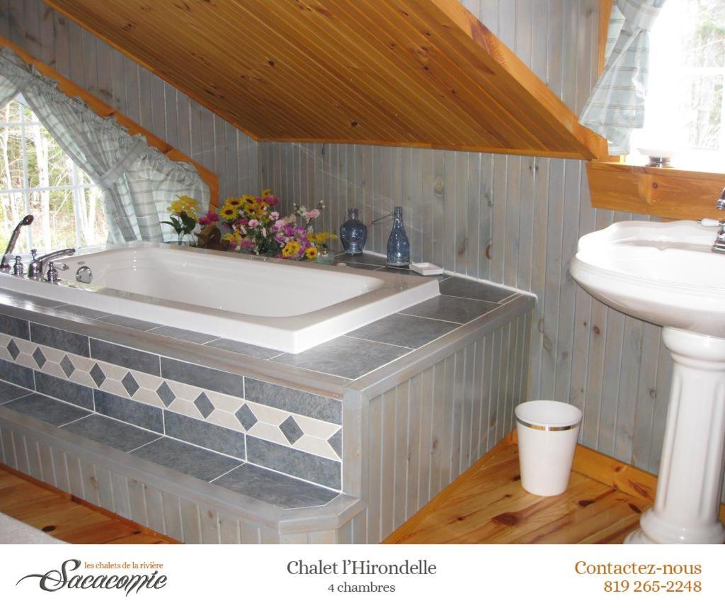 Chalets De La Riviere Sacacomie Villa Сен-Алексис-де-Мон Екстериор снимка